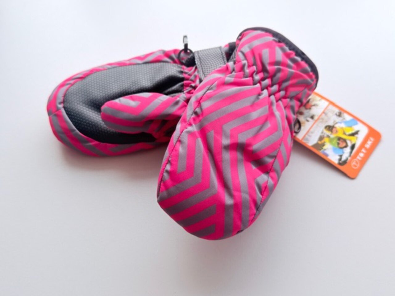 Neperšlampamos kūdikių  pirštinės ,,Raudoni zigzagai"