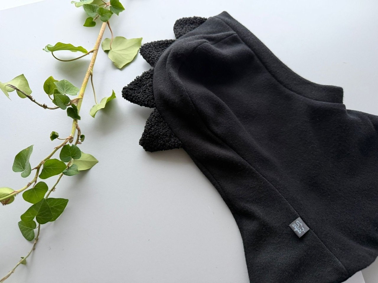 Megztas žiemos šalmukas drakoniukas ,,Juoda” 2