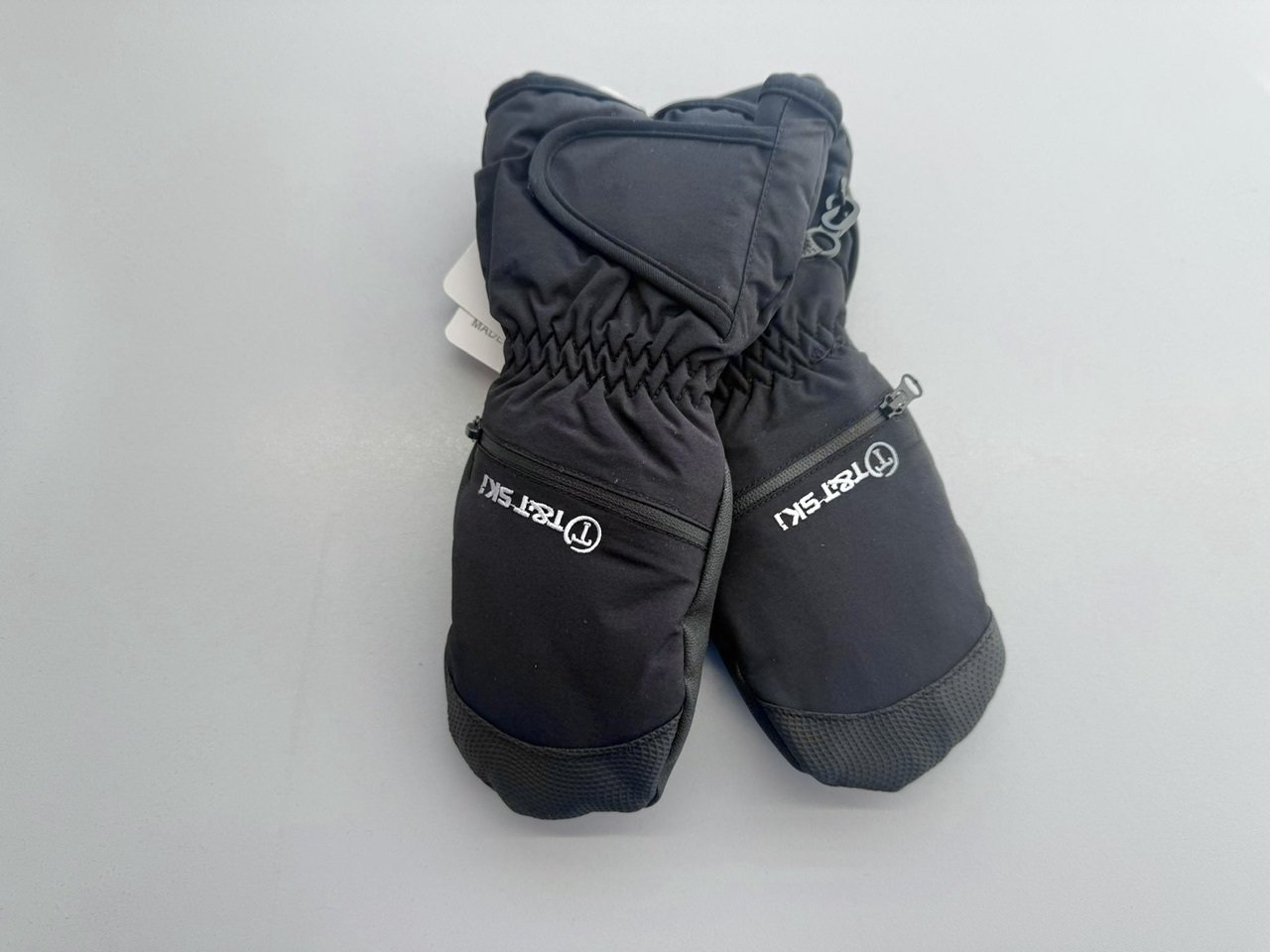 Neperšlampamos pirštinės pastelinės ,,Juoda"