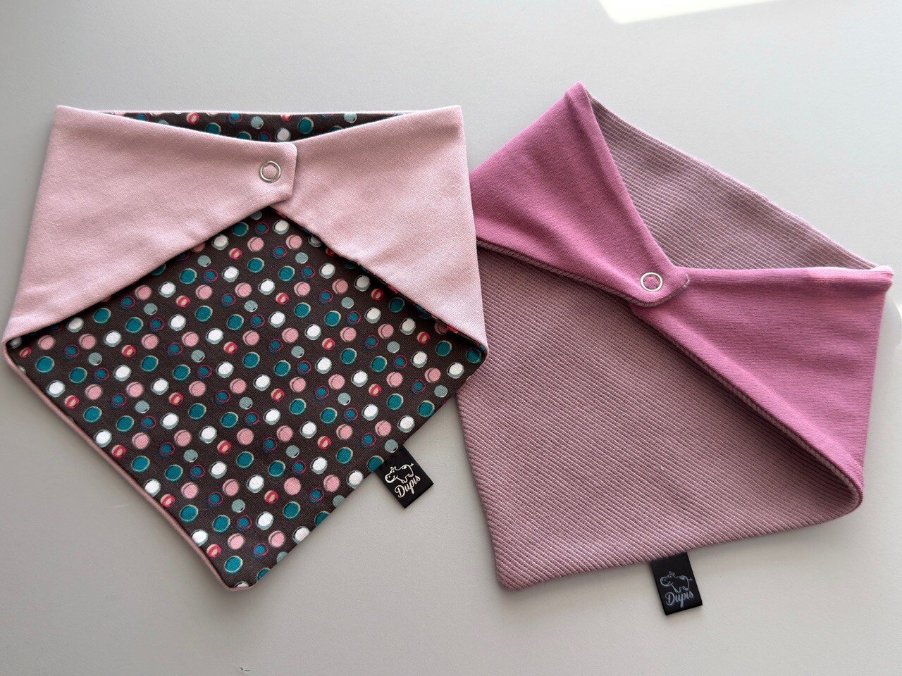 Kaklaskarių rinkinys ,, Taškeliai”