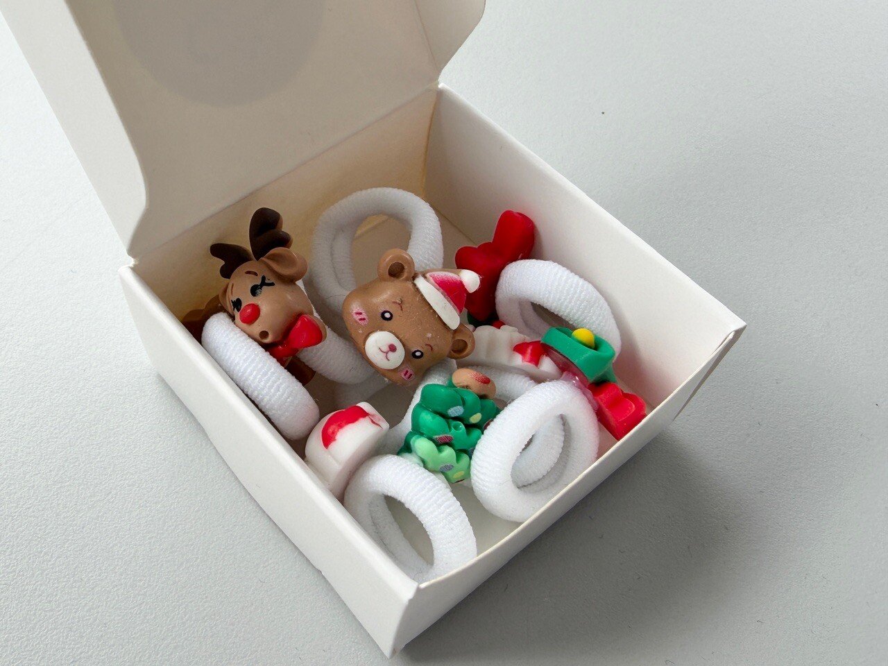 Mini gumelių rinkinys dėžutėje ,, Kalėdos”