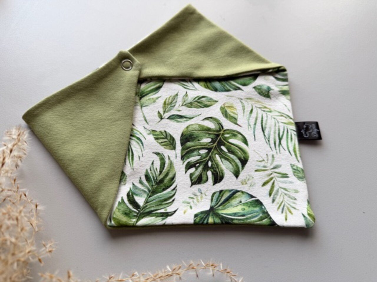 Kaklaskarė ,,Lapeliai”