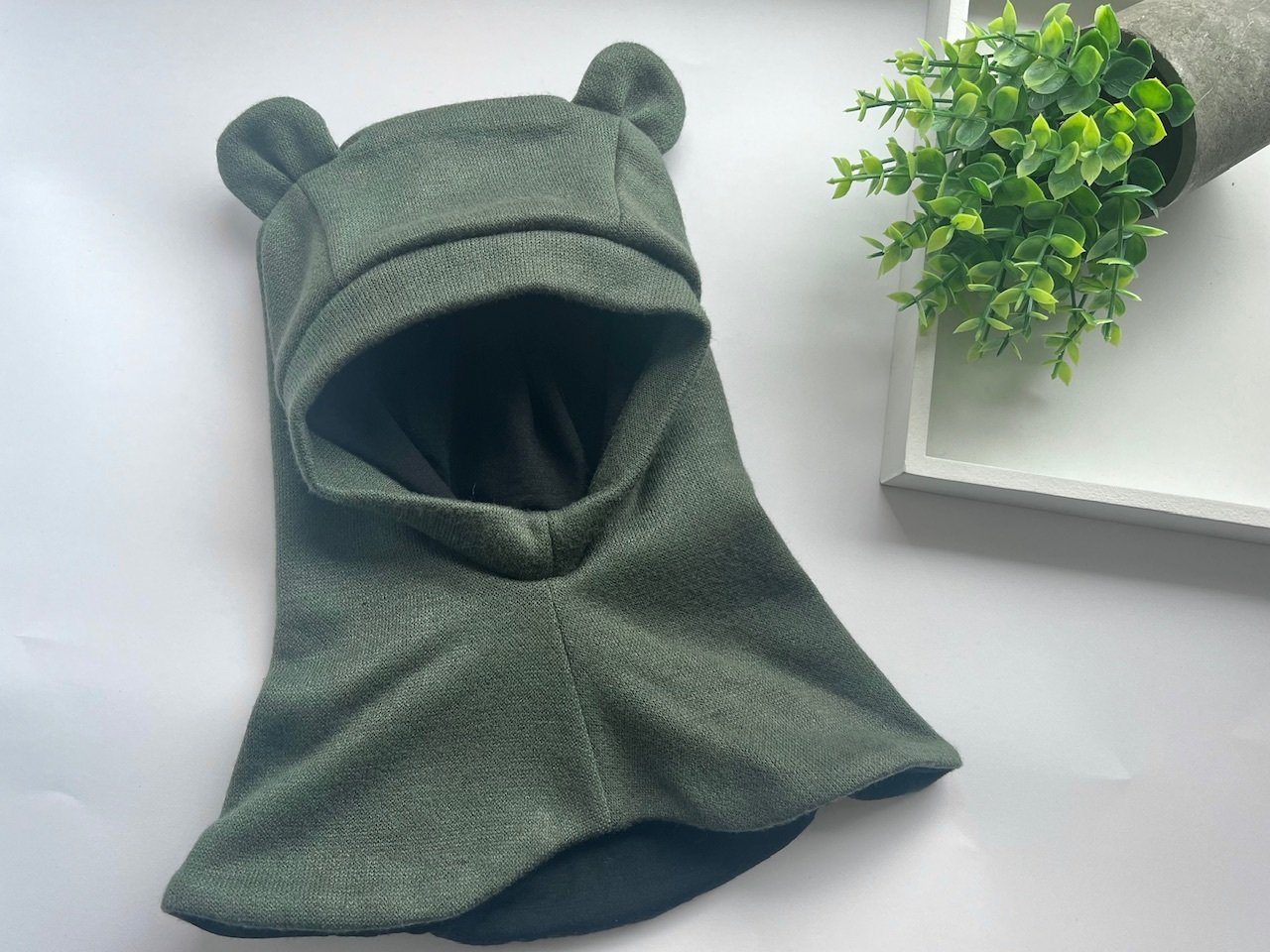 44-46 cm Megztas žiemos šalmukas su merino vilna ,,Chaki"