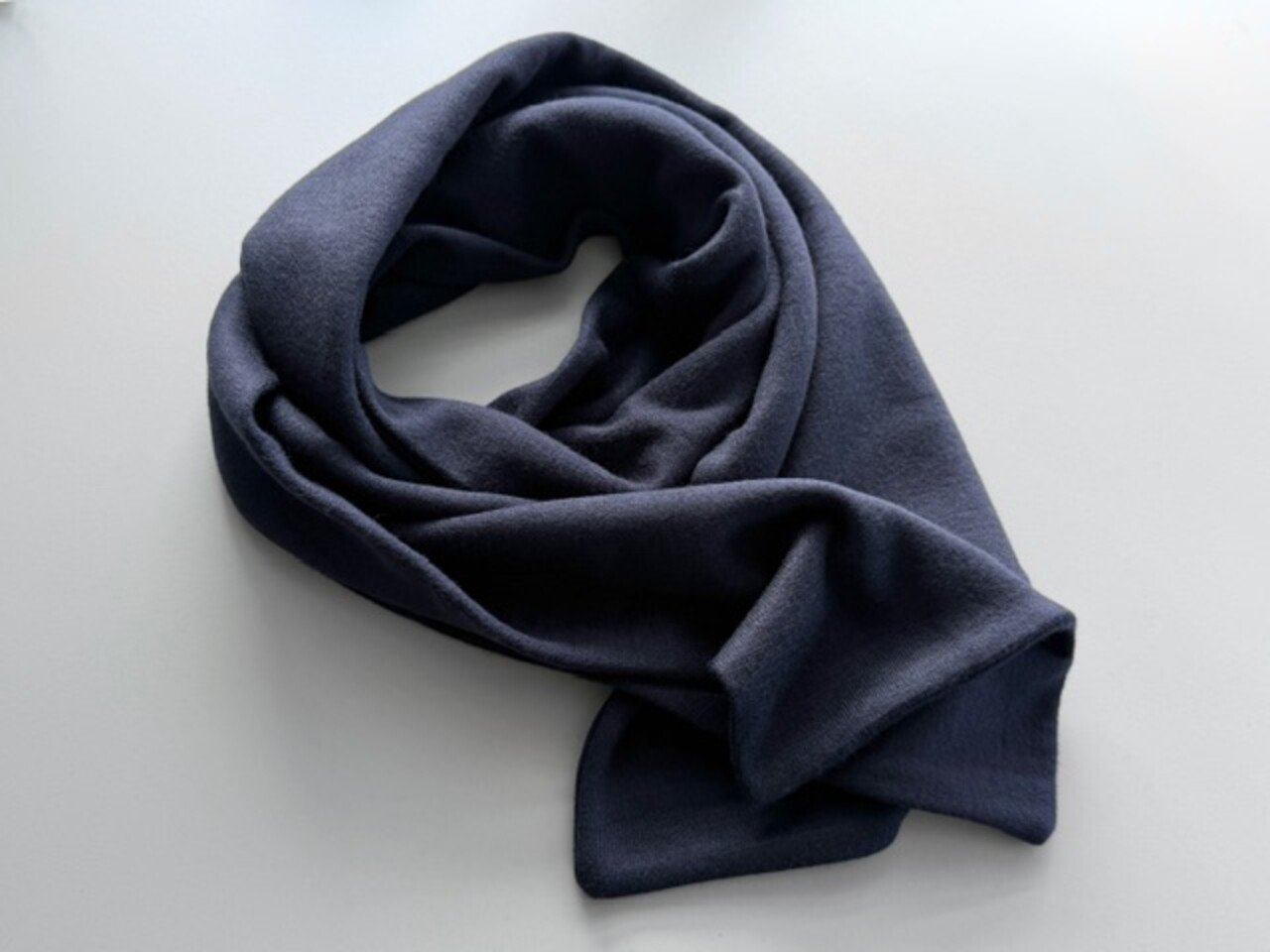 Žieminis šalikas ,,Tamsia mėlyna