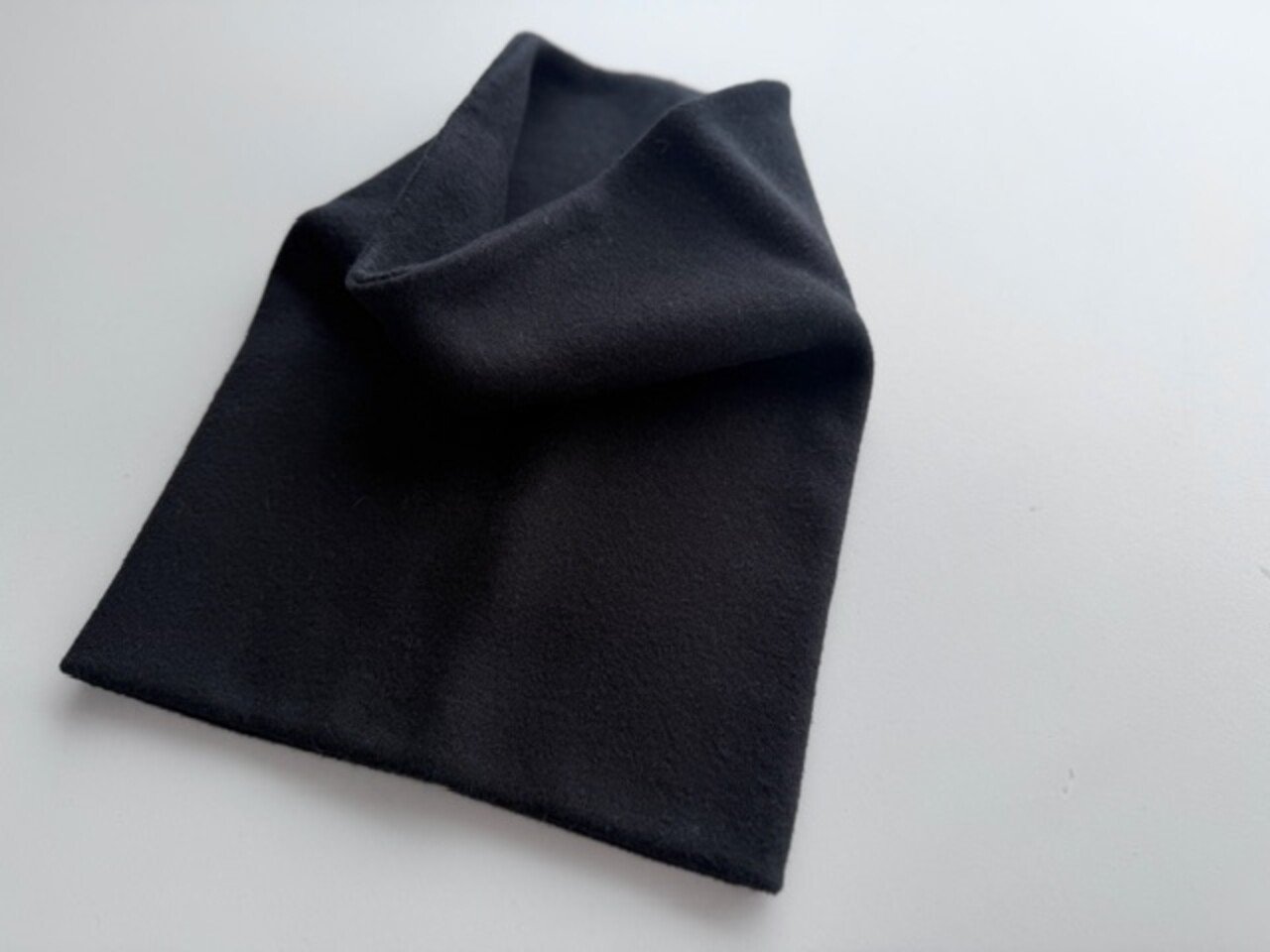 Žieminė kaklo mova ,,Juoda” 2