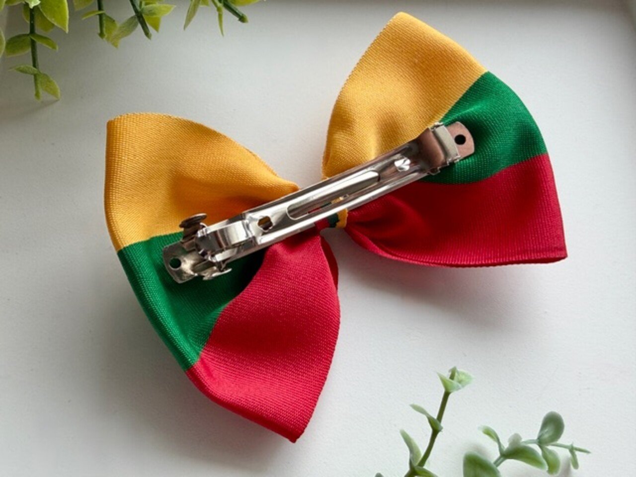 Plaukų sagė ,,Trispalvis kaspinas” 1