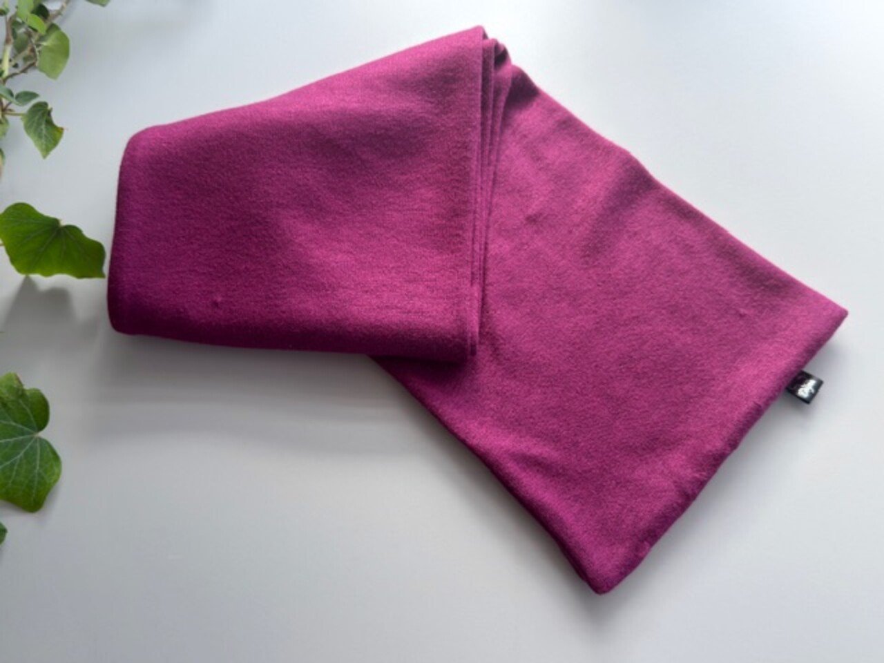 Megztas žiemos šalmukas su bumbulais ,,Ciklamenas" 3