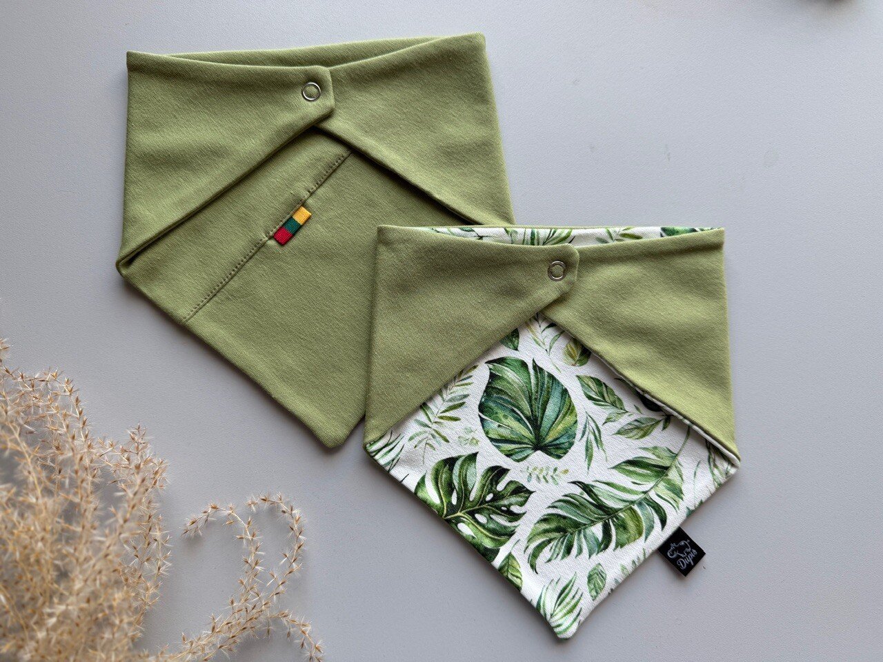 Kaklaskarių rinkinys ,, Lapeliai”