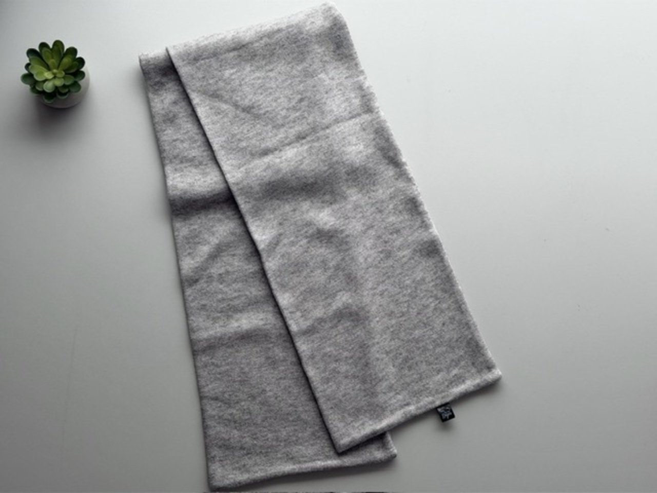 Žieminis šalmukas su bumbulais ,,Pilka” 5