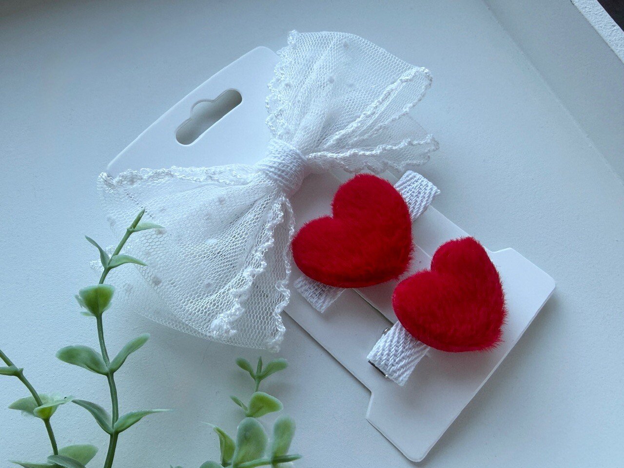 Segtukai 3 vnt. ,,Raudonos širdelės baltae fone"