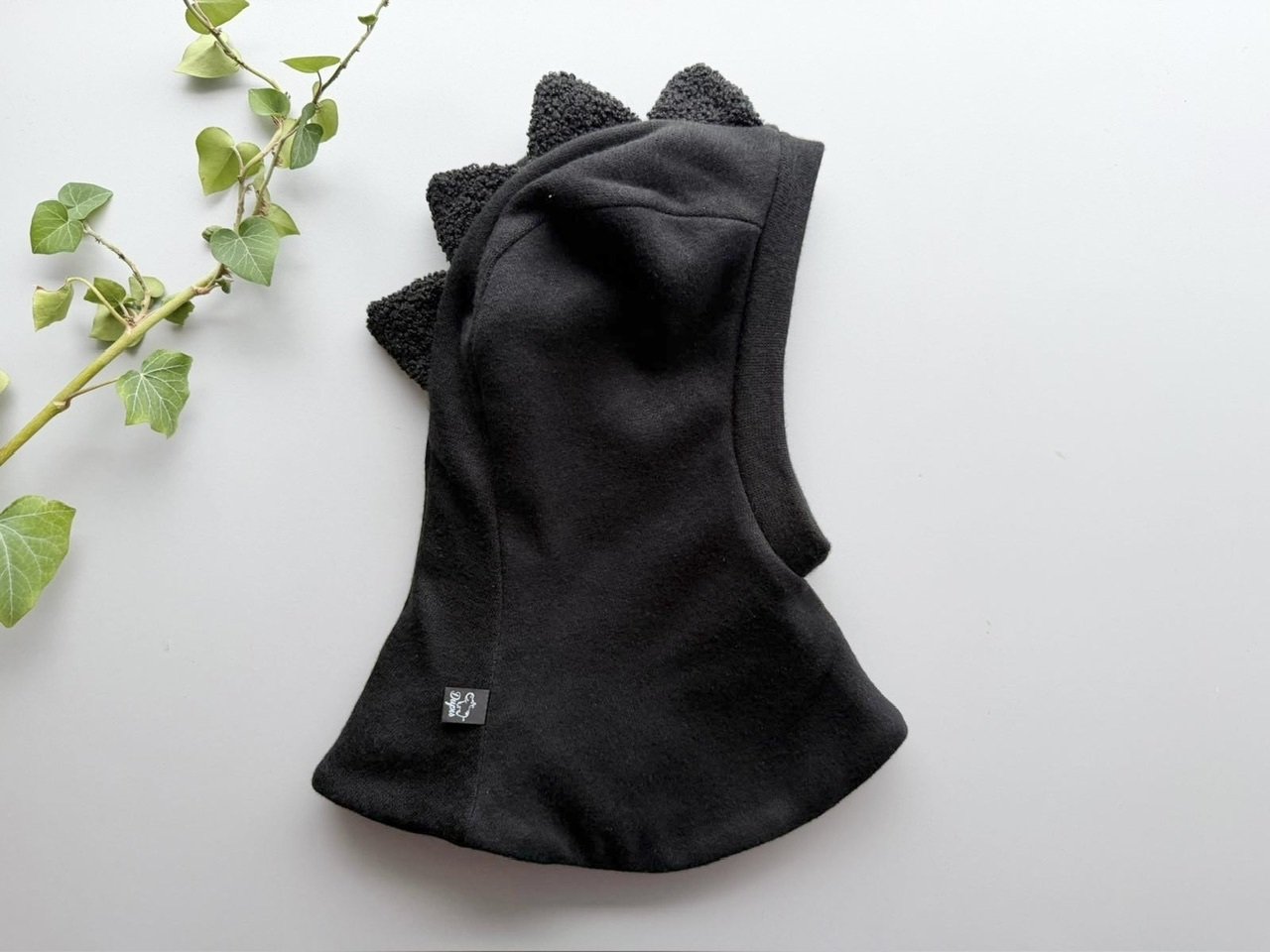 52-54 cm Megztas žiemos šalmukas drakoniukas ,,Juoda” 1
