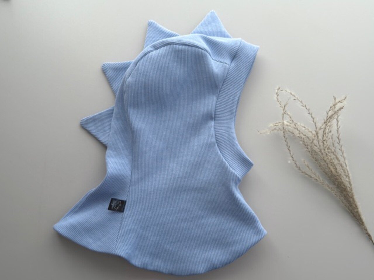 Šalmukas su spygliais ,,Serenity”