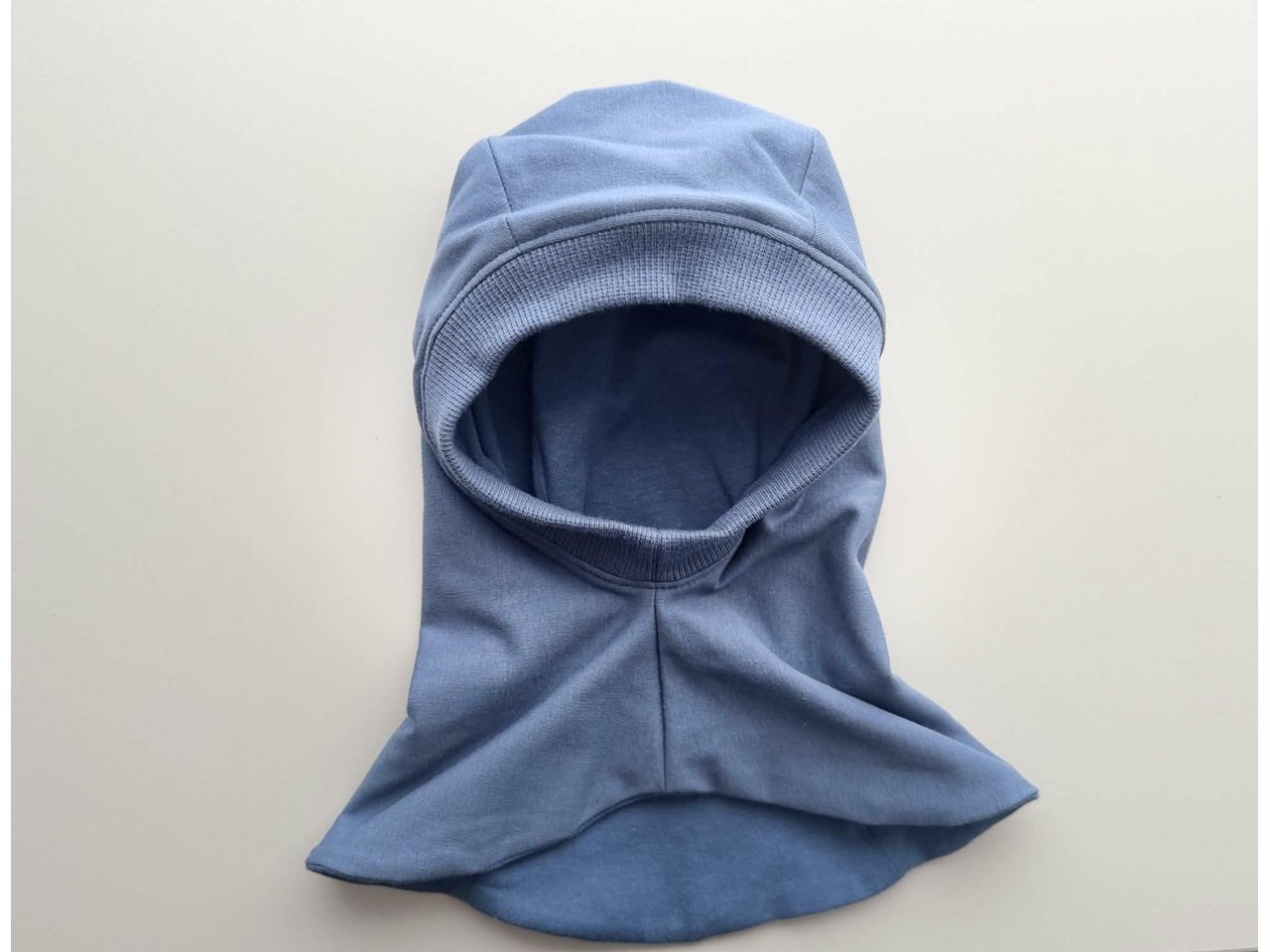 Šalmukas ,,Indigo"