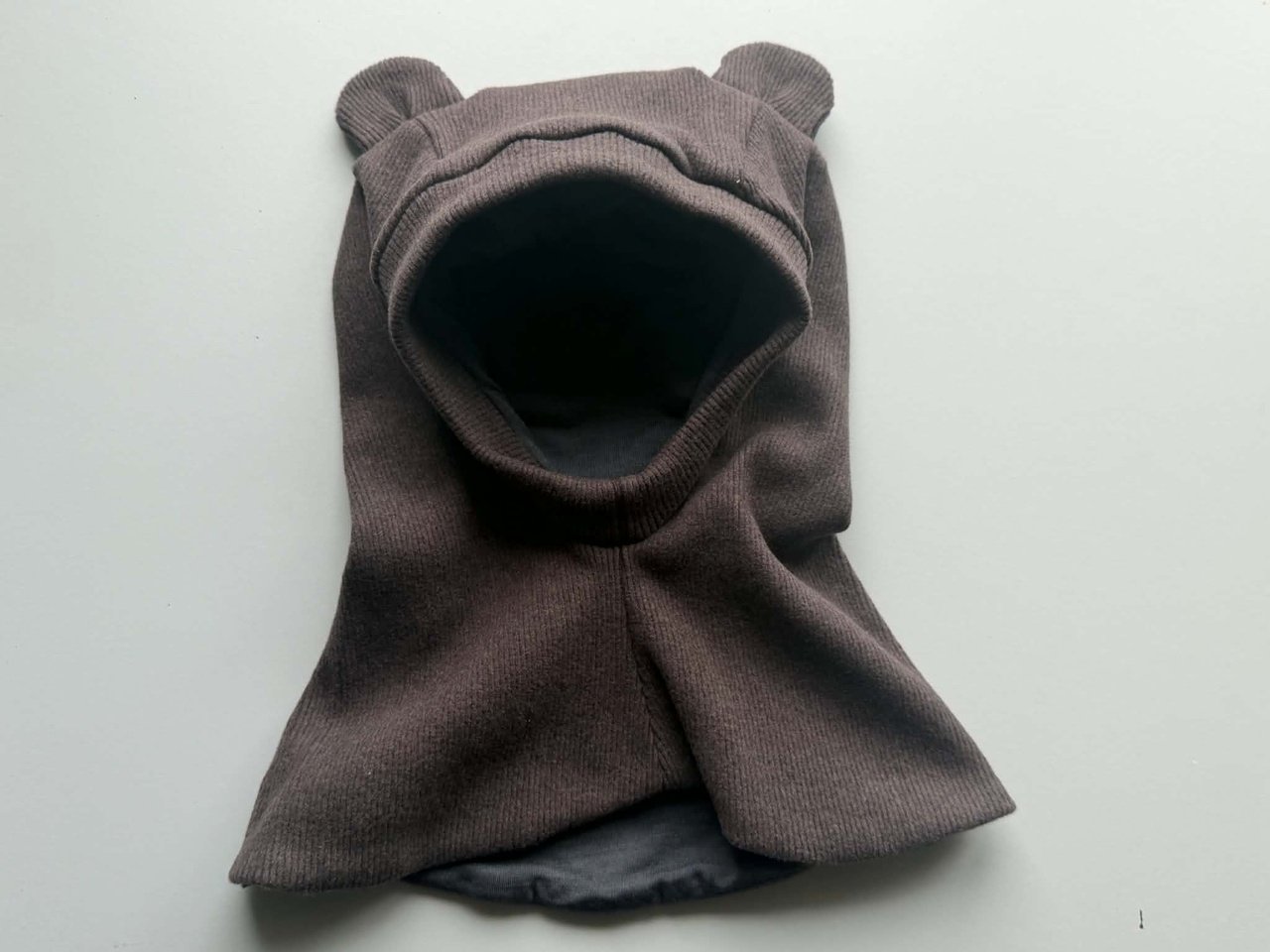Šalmukas  ,,Brown”