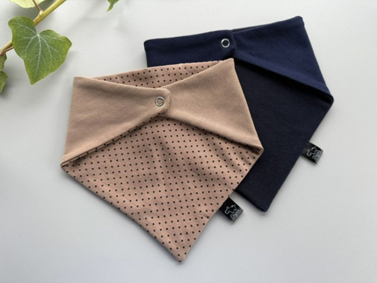 Kaklaskarių rinkinys ,,taškeliai”