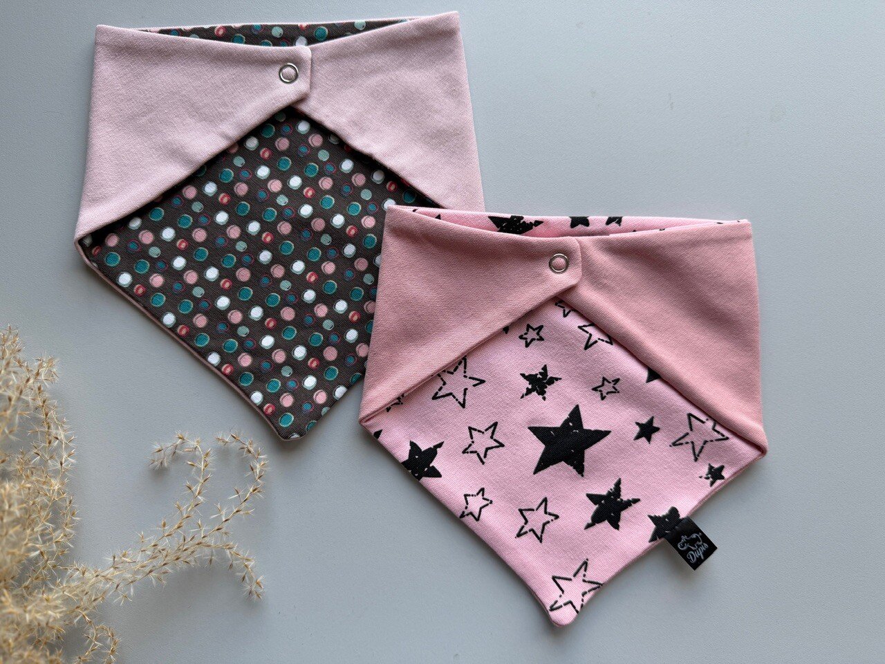 Kaklaskarių rinkinys ,, Rausvi atspalviai”