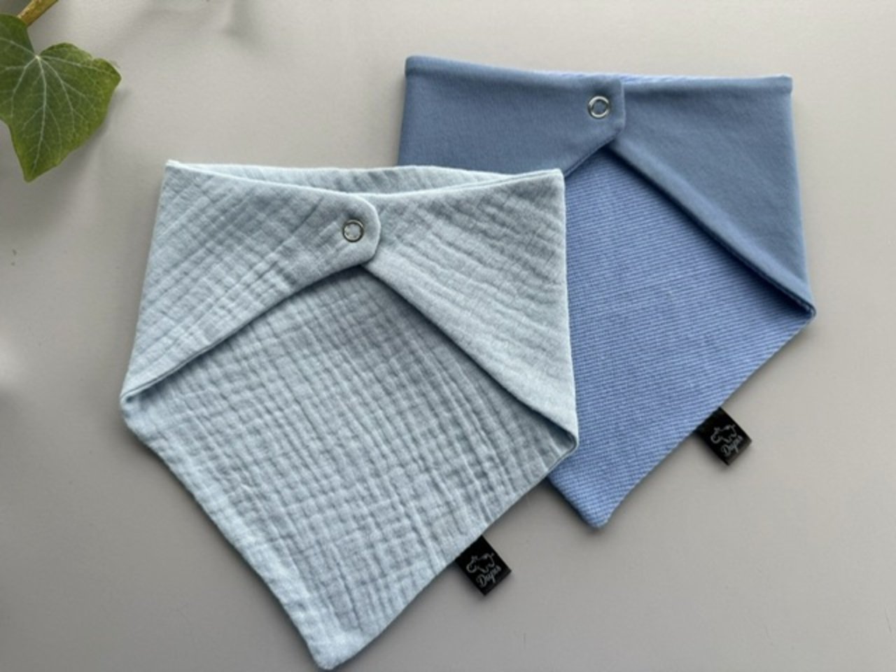 Kaklaskarių rinkinys ,,žydra”