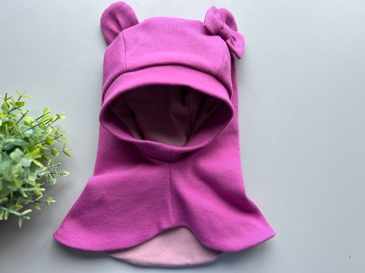 48-50 cm šalmukas  ,,Ciklamenas"