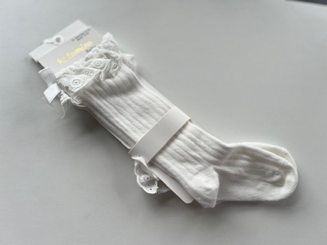 Kūdikių kojinės pieno  baltos spalvos